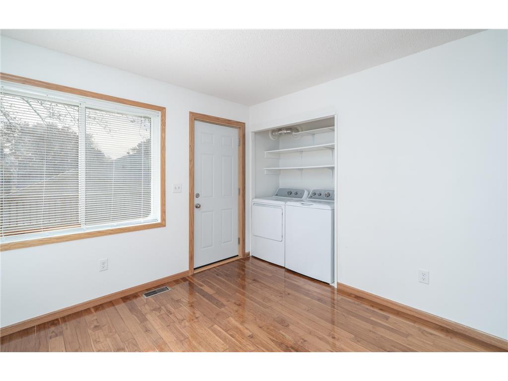 936 Thomas Avenue Saint Paul MN 55104 6821424 image23