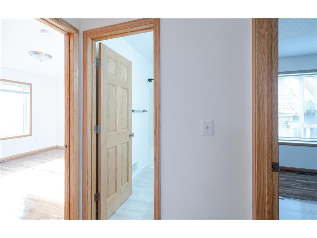 936 Thomas Avenue Saint Paul MN 55104 6821424 image24