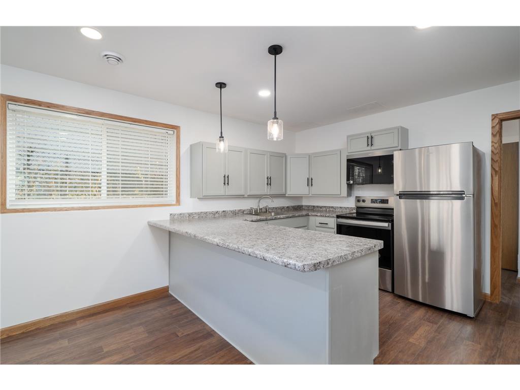 936 Thomas Avenue Saint Paul MN 55104 6821424 image32