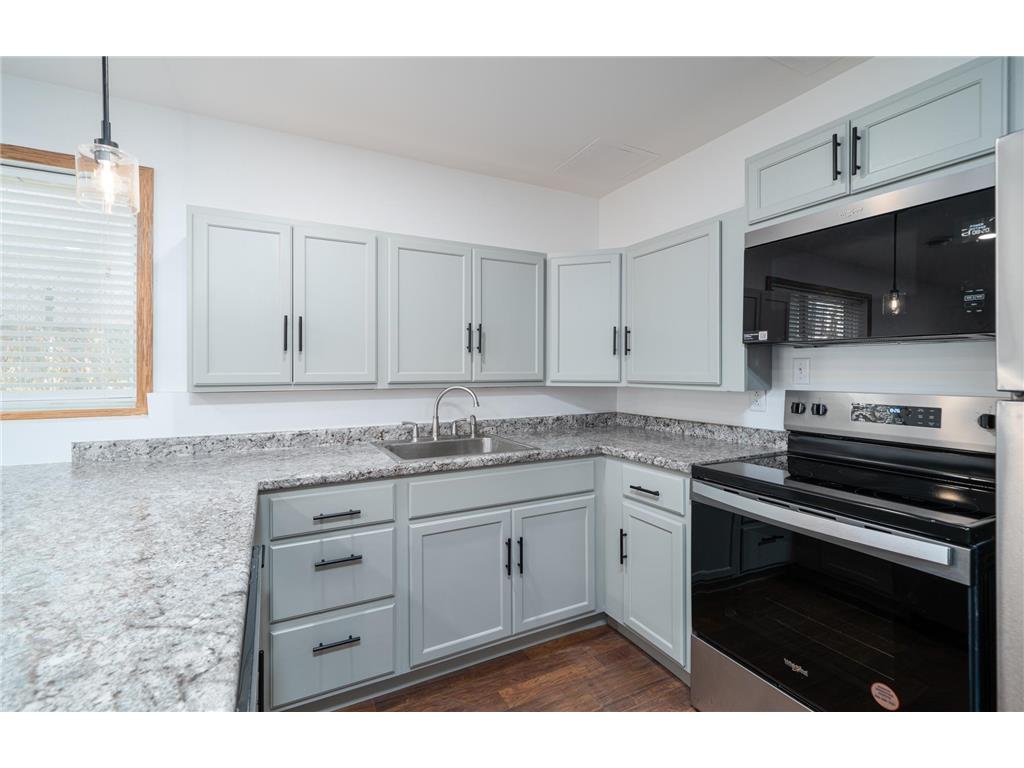 936 Thomas Avenue Saint Paul MN 55104 6821424 image33