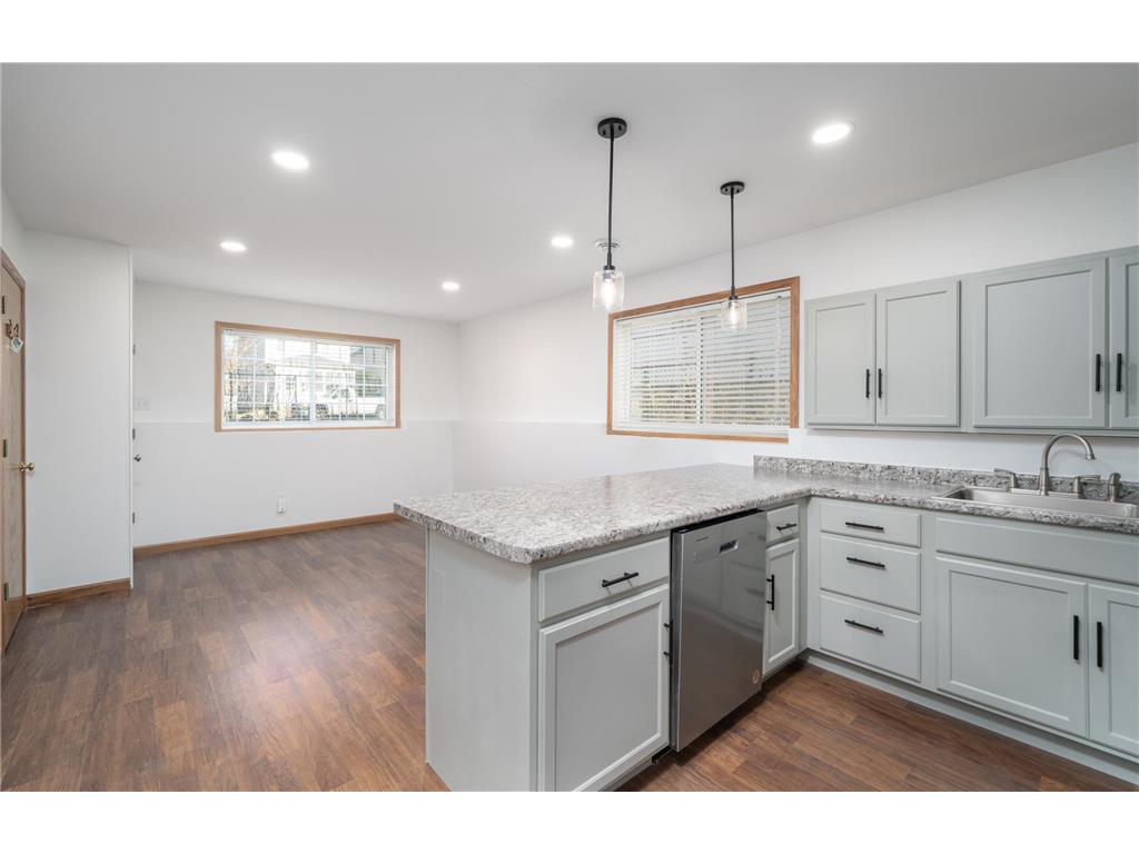 936 Thomas Avenue Saint Paul MN 55104 6821424 image34