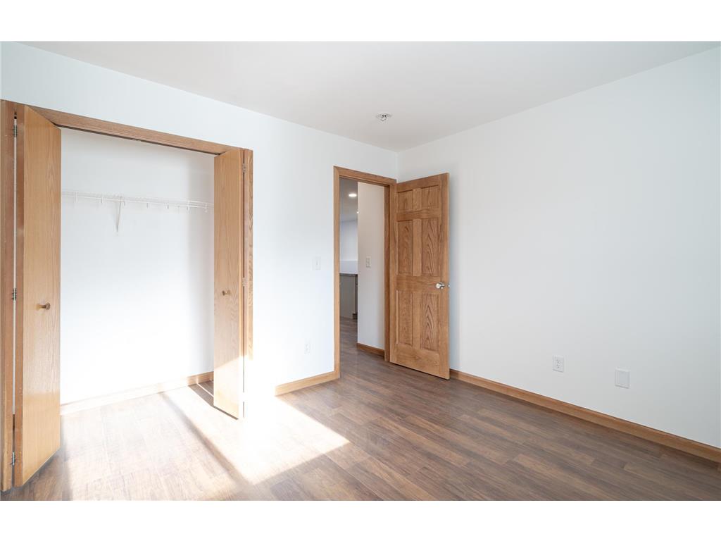 936 Thomas Avenue Saint Paul MN 55104 6821424 image40