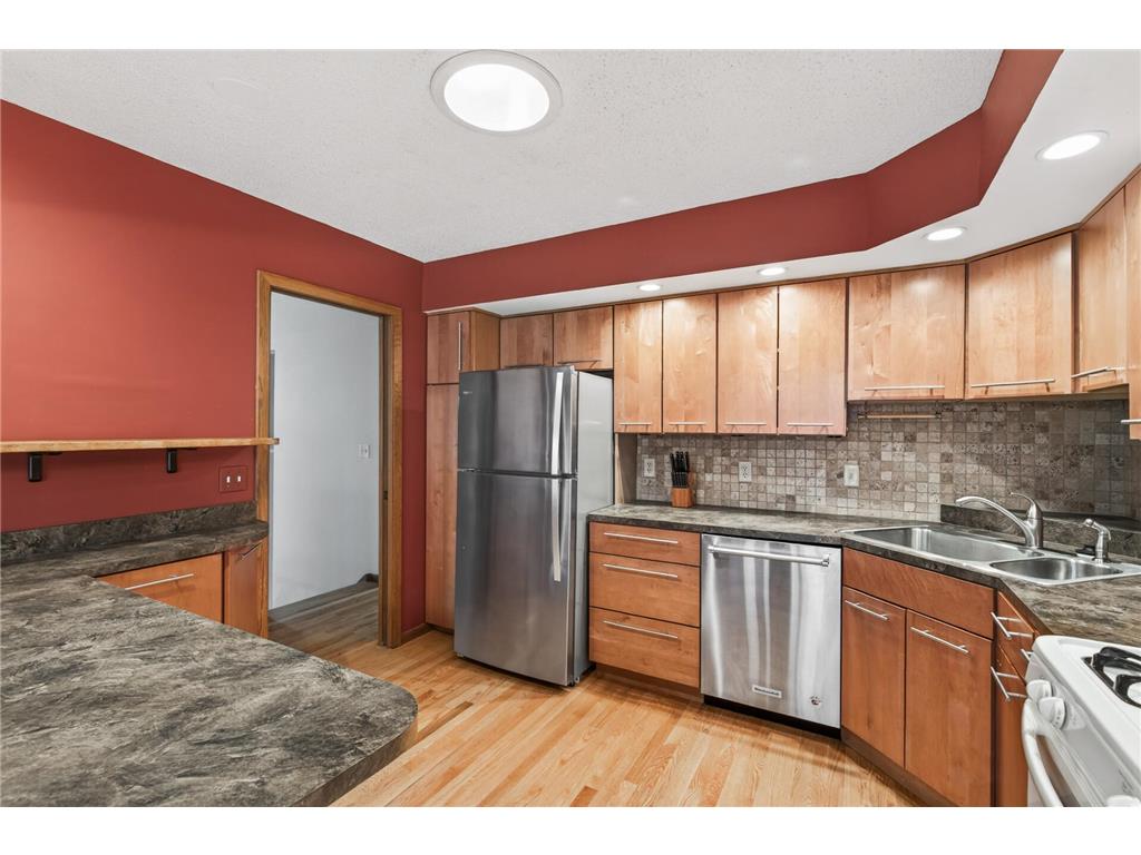 9367 Nesbitt Road Bloomington MN 55437 7061834 image13