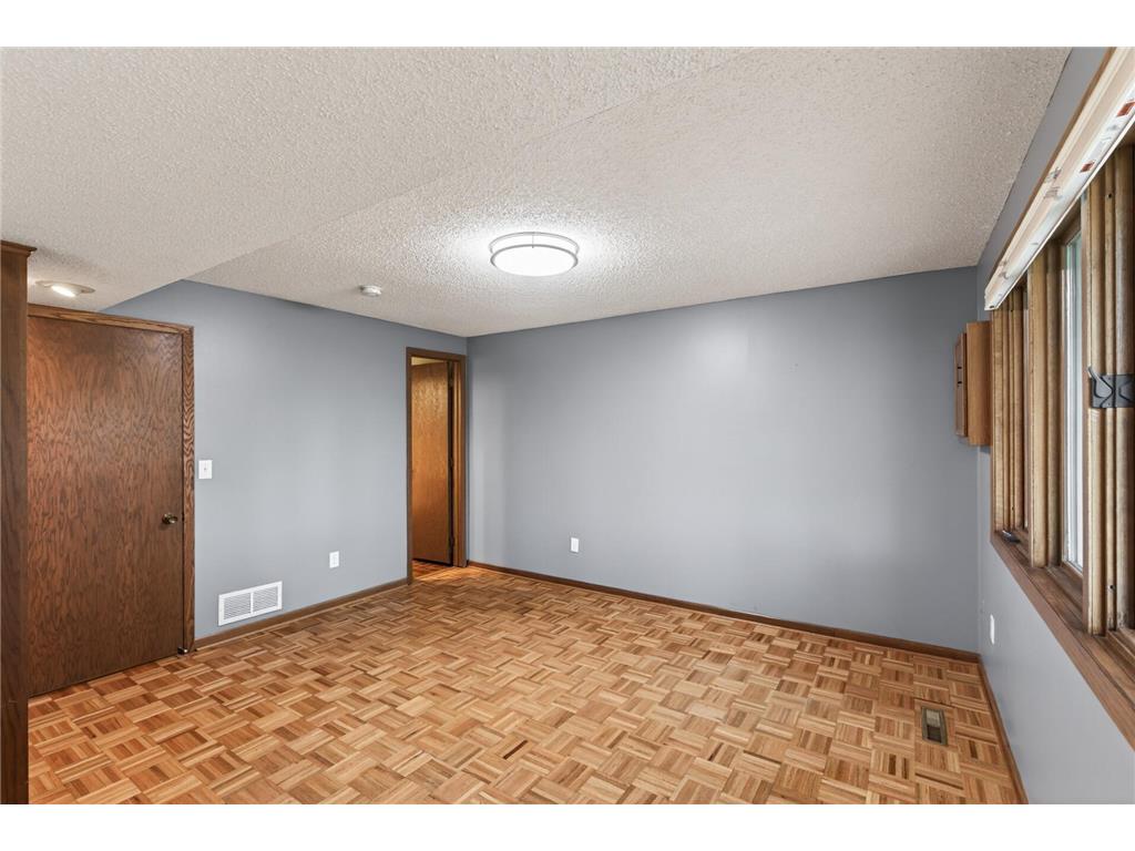 9367 Nesbitt Road Bloomington MN 55437 7061834 image26