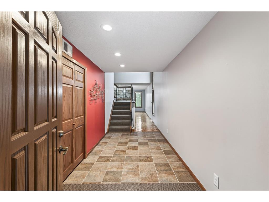 9367 Nesbitt Road Bloomington MN 55437 7061834 image3