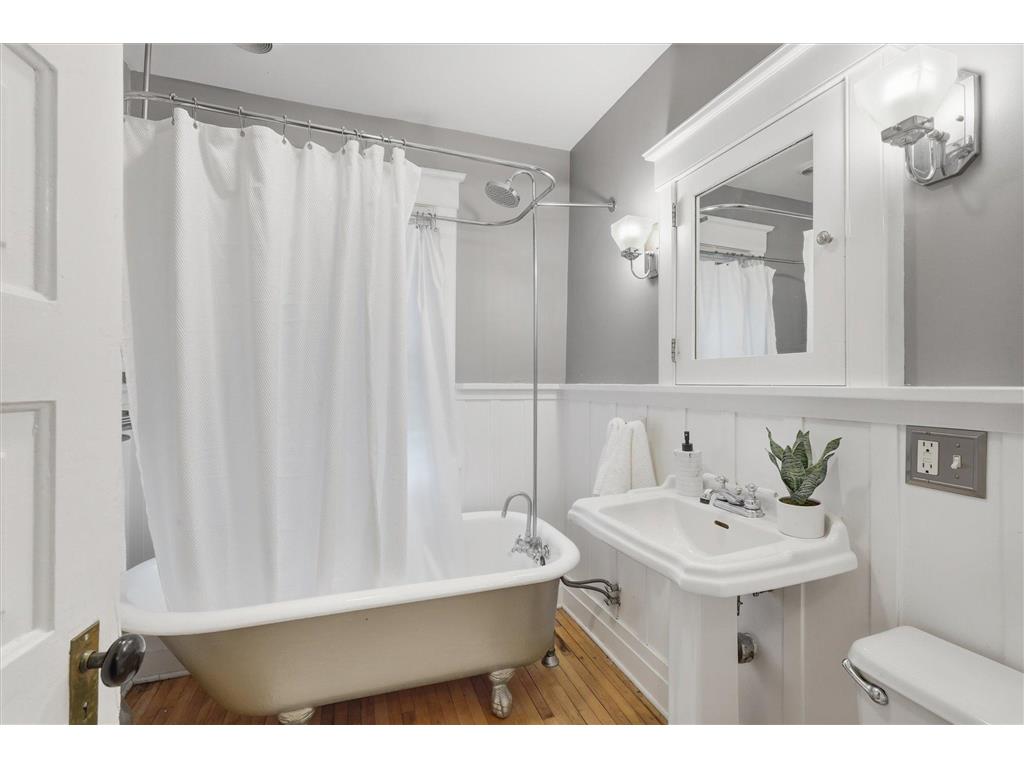 937 Hague Avenue Saint Paul MN 55104 6814660 image31