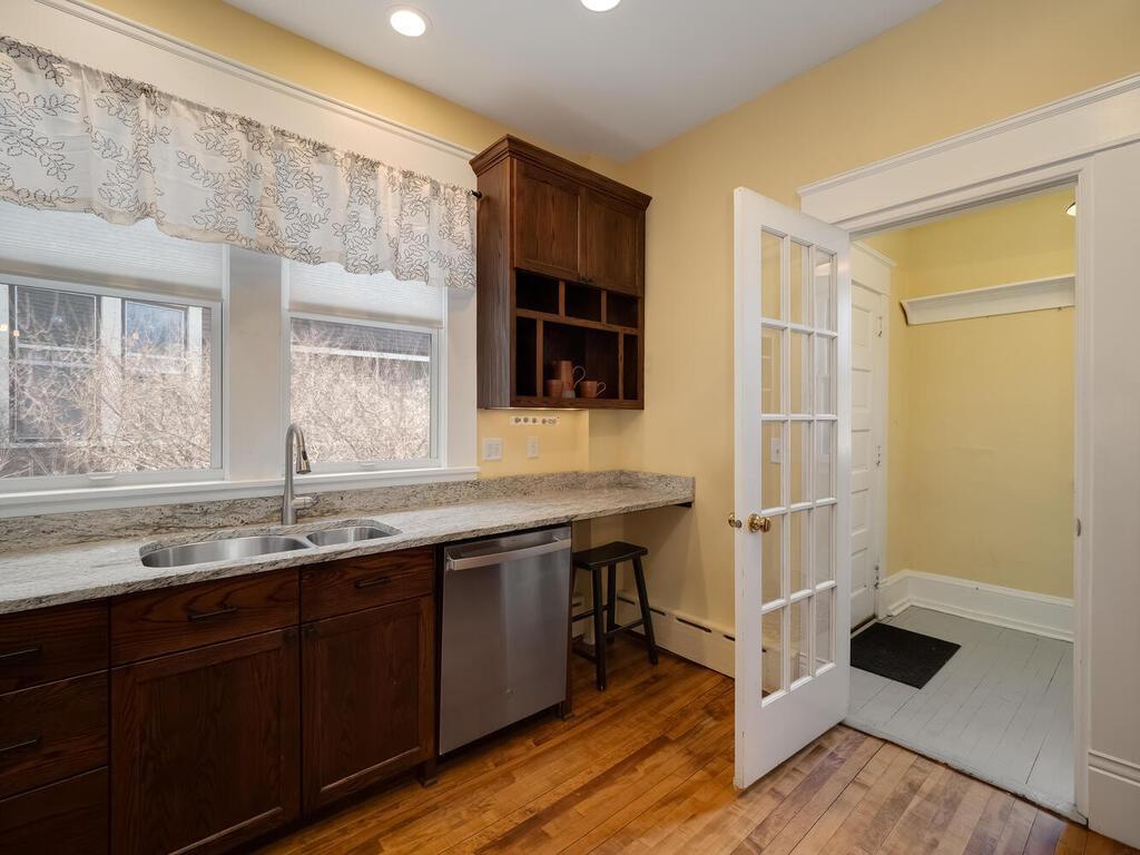 937 Laurel Avenue Saint Paul MN 55104 7014134 image11