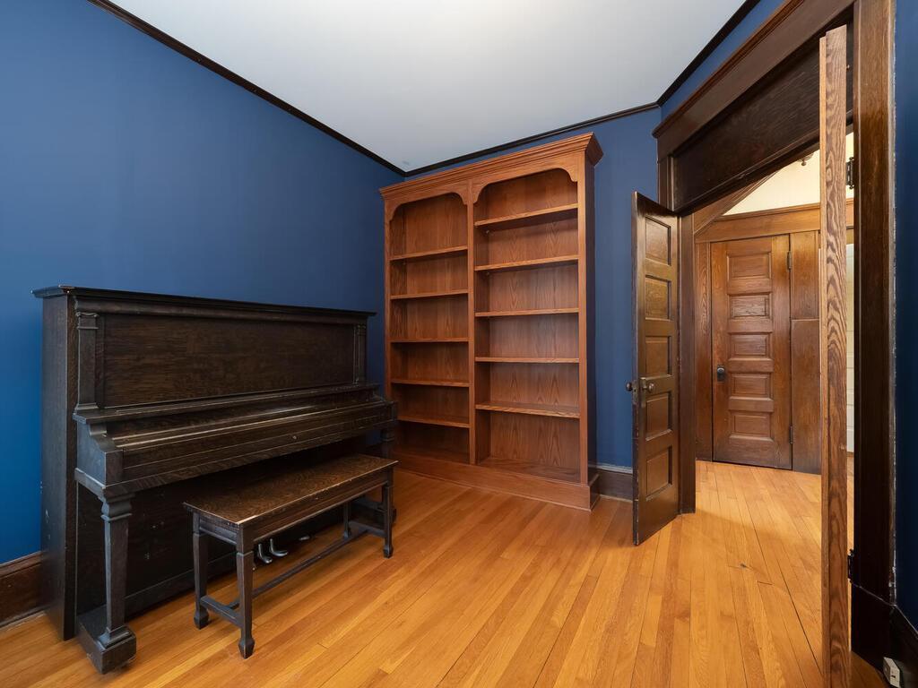 937 Laurel Avenue Saint Paul MN 55104 7014134 image14