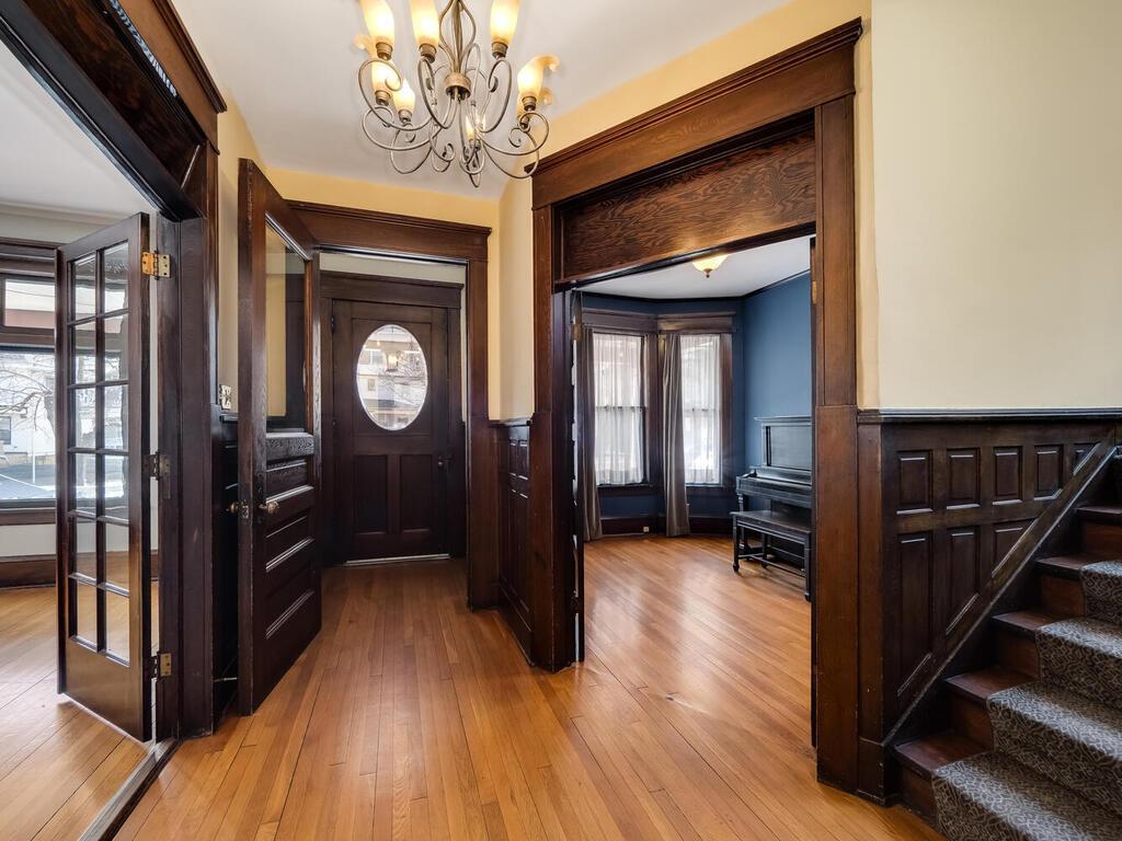 937 Laurel Avenue Saint Paul MN 55104 7014134 image7