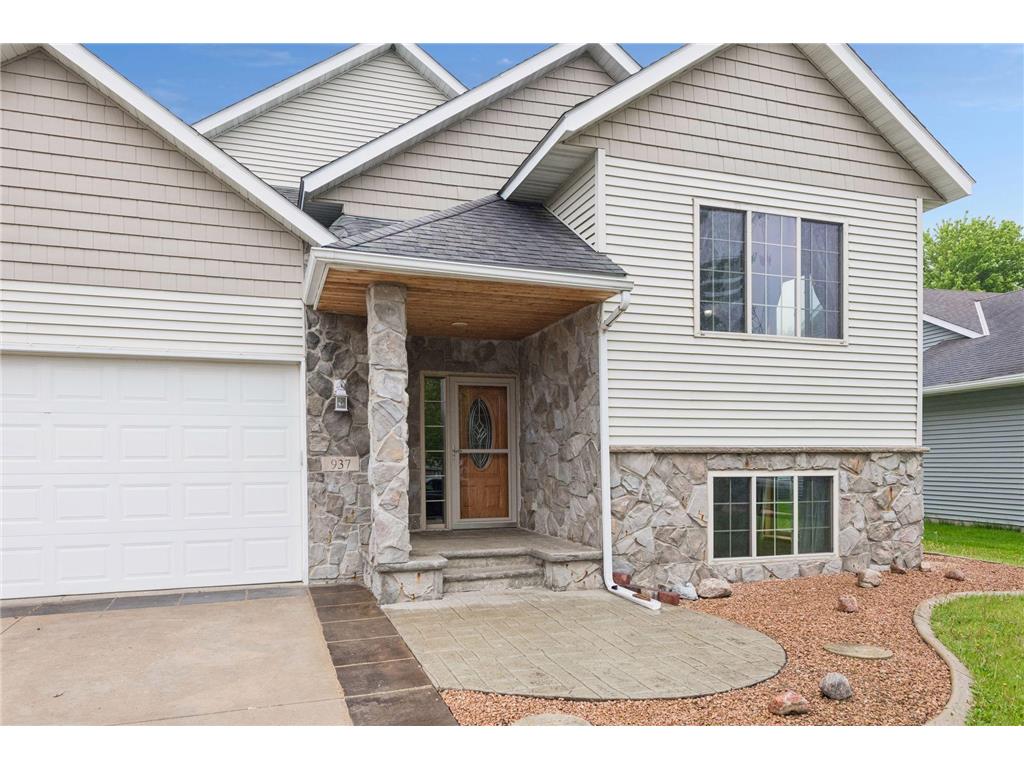 937 S Cedar Street Belle Plaine MN 56011 7023082 image2