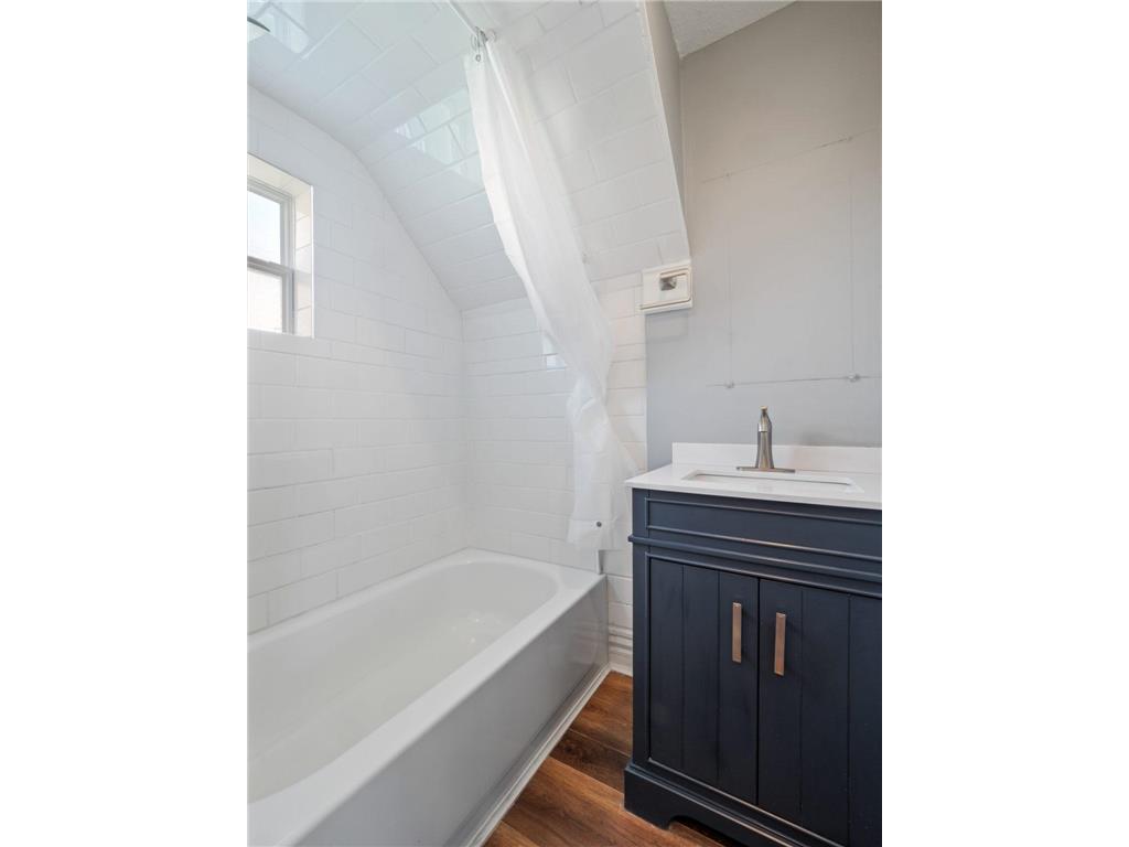 937 Thomas Avenue Saint Paul MN 55104 7082796 image14