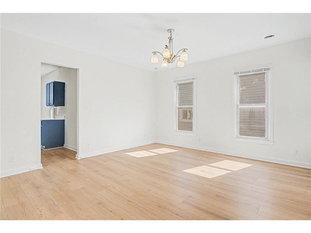 937 Thomas Avenue Saint Paul MN 55104 7082796 image20