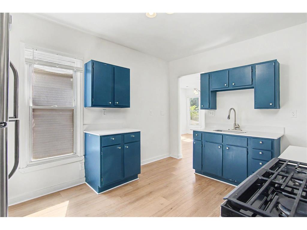 937 Thomas Avenue Saint Paul MN 55104 7082796 image23