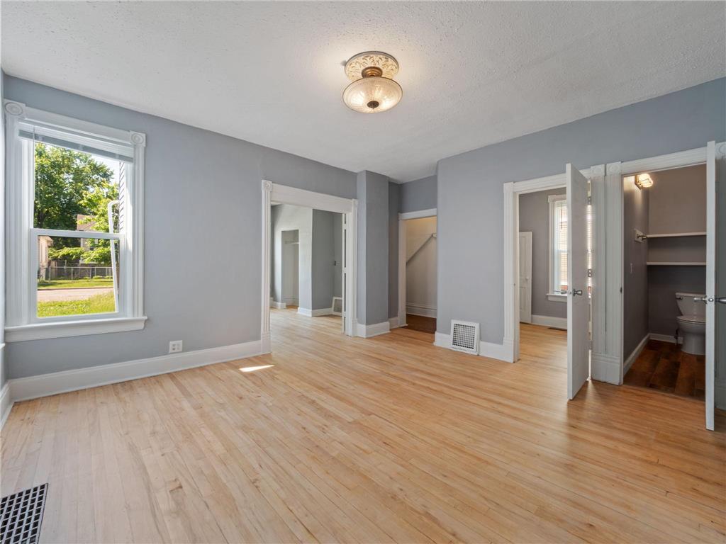 937 Thomas Avenue Saint Paul MN 55104 7082796 image4