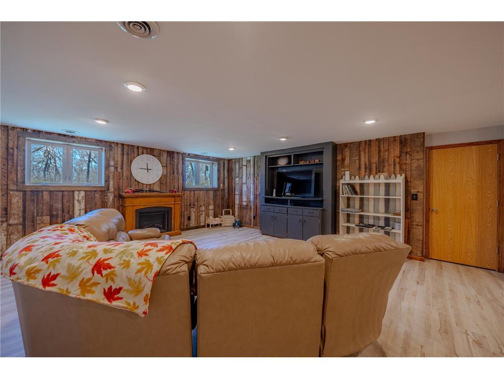 9370 County Road 27 NW Pennock MN 56279 7015838 image24