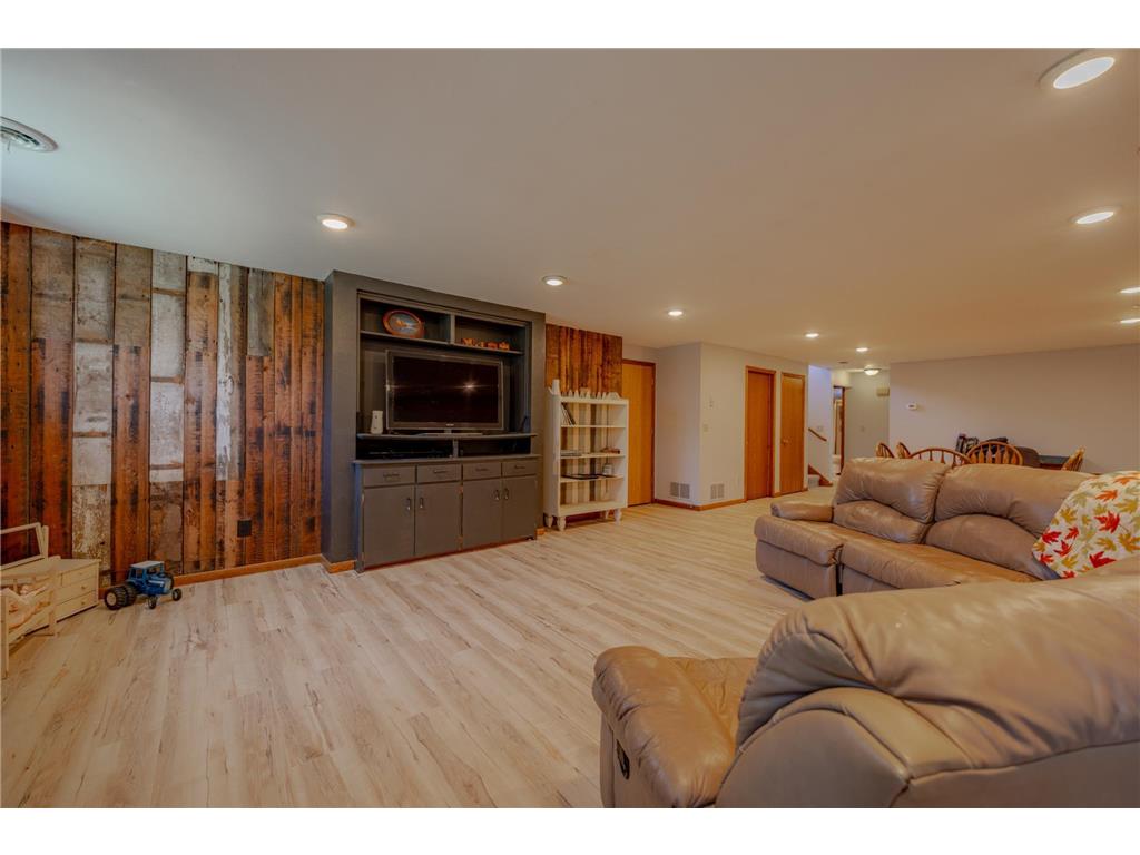 9370 County Road 27 NW Pennock MN 56279 7015838 image25