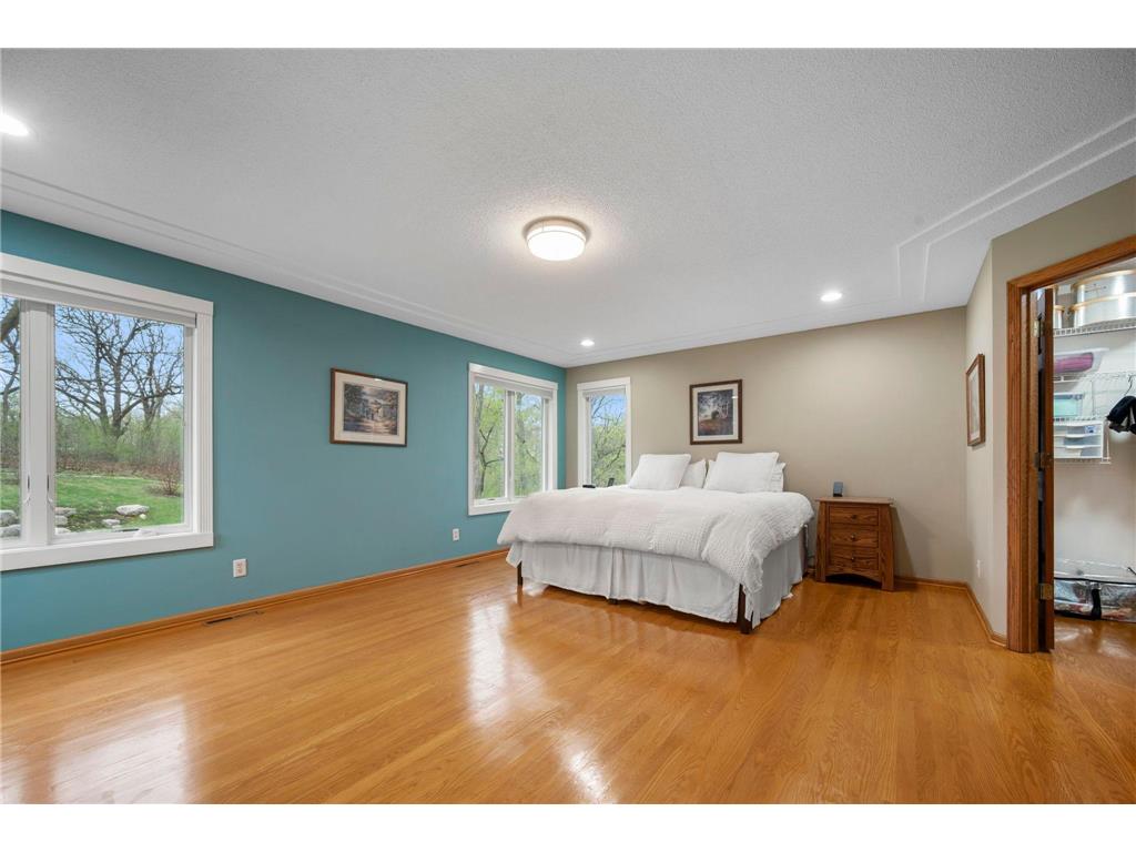 9376 Wedgewood Drive Woodbury MN 55125 7047481 image37