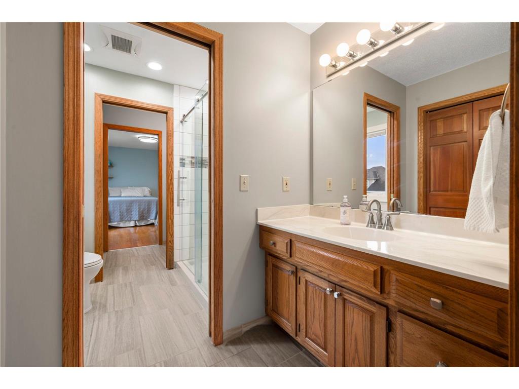 9376 Wedgewood Drive Woodbury MN 55125 7047481 image47