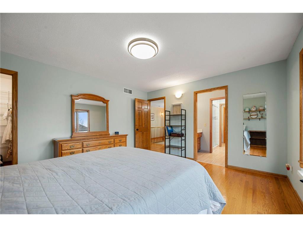 9376 Wedgewood Drive Woodbury MN 55125 7047481 image50