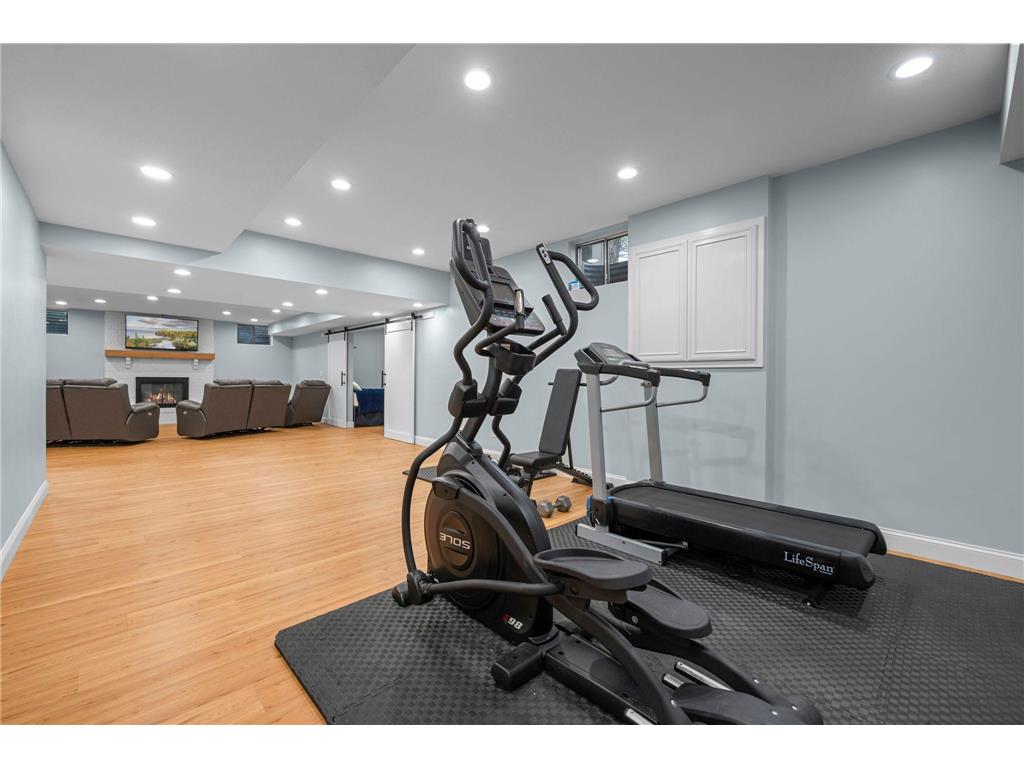 9376 Wedgewood Drive Woodbury MN 55125 7047481 image56