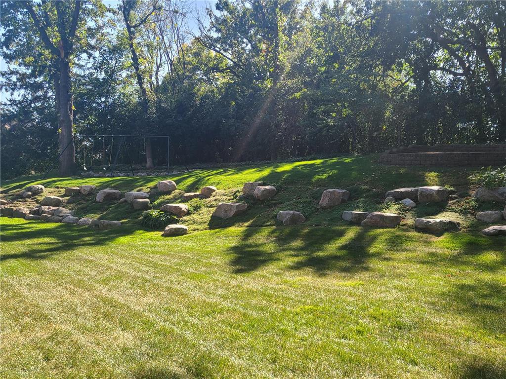 9376 Wedgewood Drive Woodbury MN 55125 7047481 image92