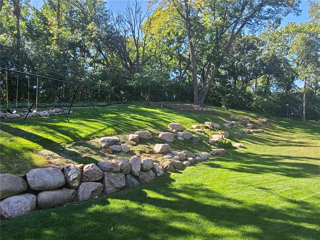 9376 Wedgewood Drive Woodbury MN 55125 7047481 image94