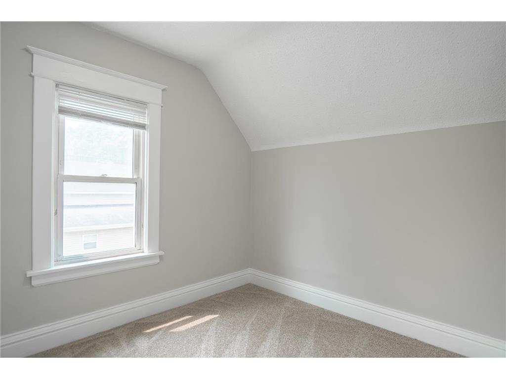 938 Cypress Street Saint Paul MN 55106 7011673 image13