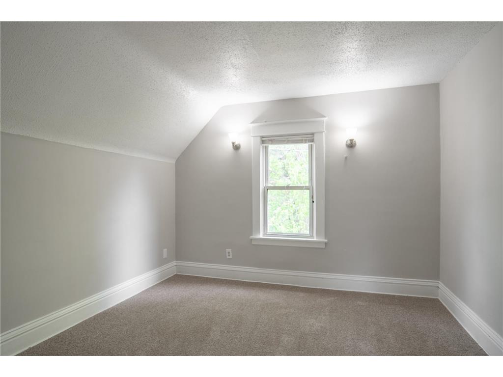 938 Cypress Street Saint Paul MN 55106 7011673 image14