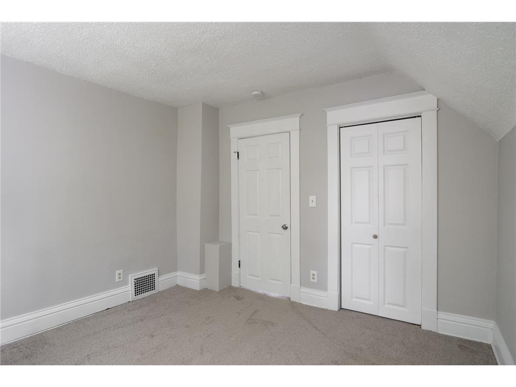 938 Cypress Street Saint Paul MN 55106 7011673 image17