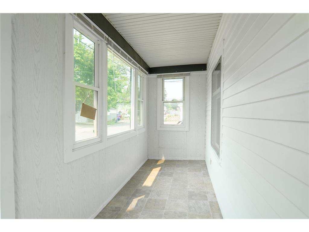 938 Cypress Street Saint Paul MN 55106 7011673 image18