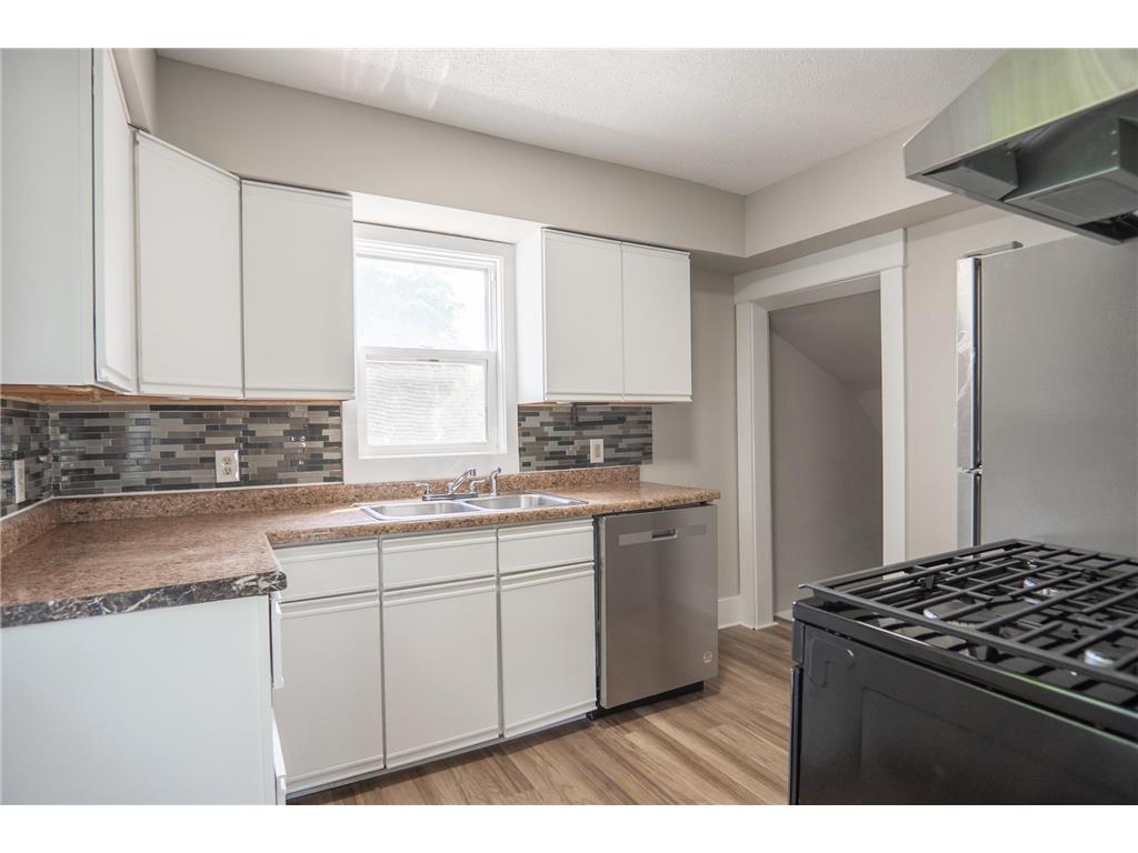 938 Cypress Street Saint Paul MN 55106 7011673 image3