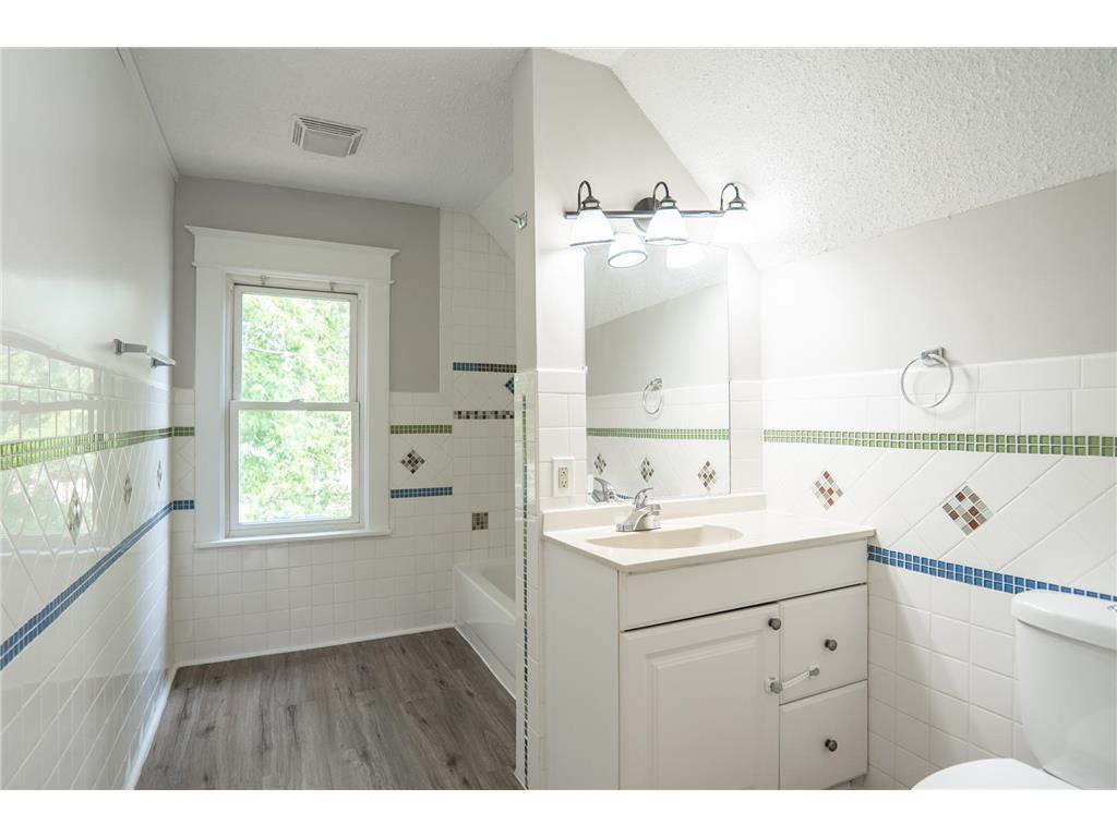 938 Cypress Street Saint Paul MN 55106 7011673 image9