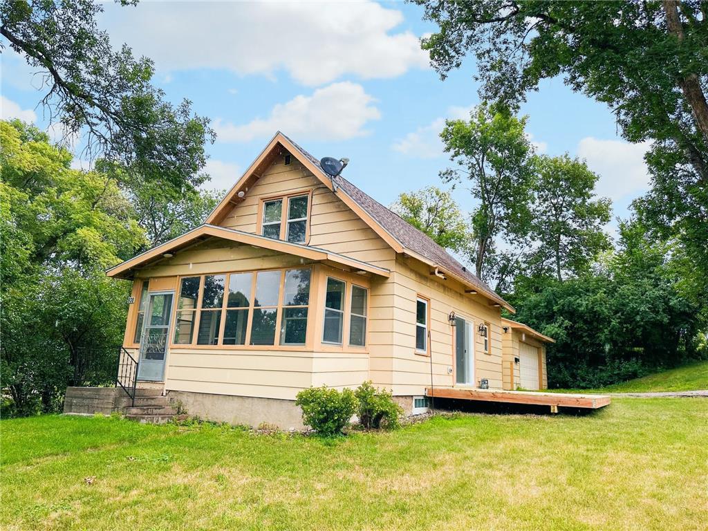 938 N Rosemary Avenue Fergus Falls MN 56537 6400332 image1