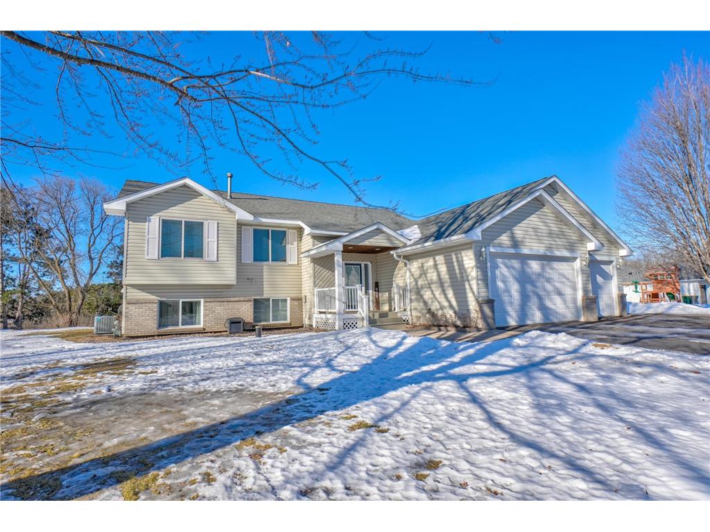 938 Waxon Lane Hudson WI 54016 7008718 image1