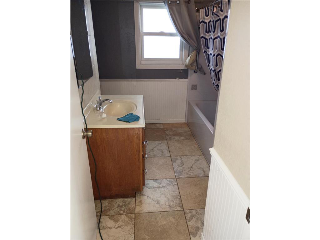 939 Earl Street Saint Paul MN 55106 7087471 image5