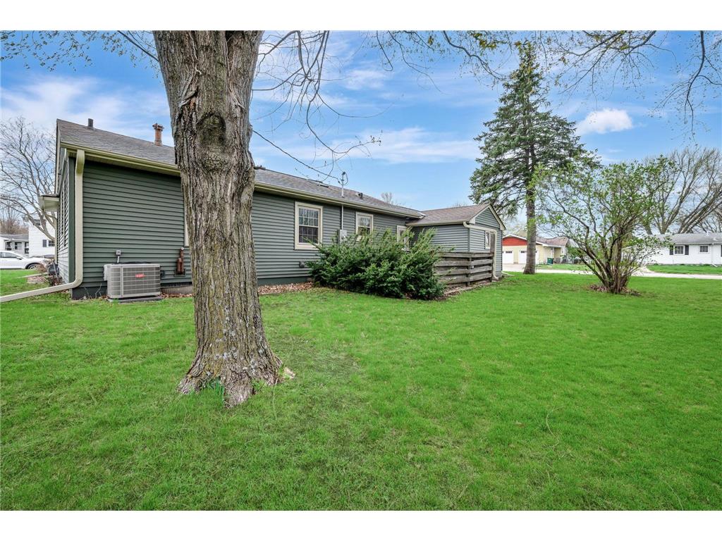 939 S Orient Street Fairmont MN 56031 7051794 image5