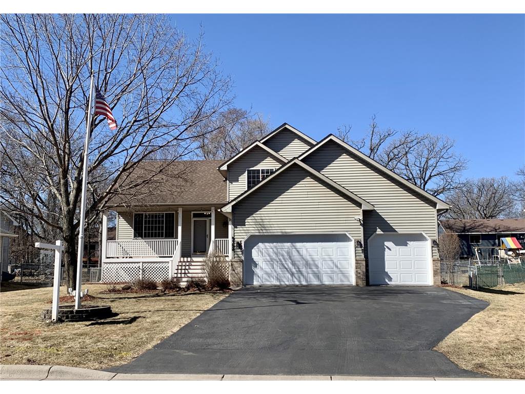 9392 Flanders Street NE Blaine MN 55449 6682690 image1