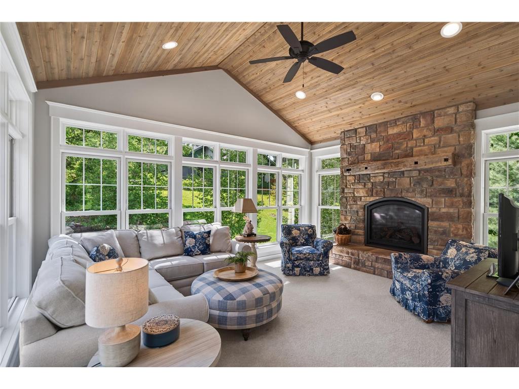 94 Neptune Street Mahtomedi MN 55115 - White Bear 7083997 image31