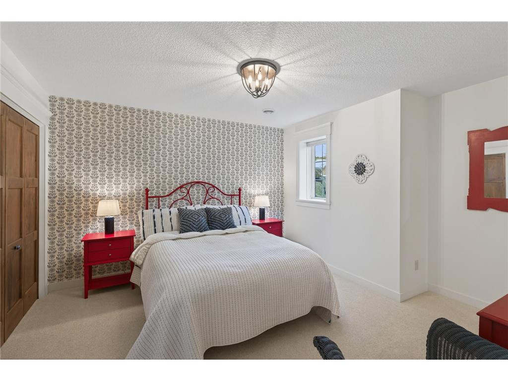 94 Neptune Street Mahtomedi MN 55115 - White Bear 7083997 image46
