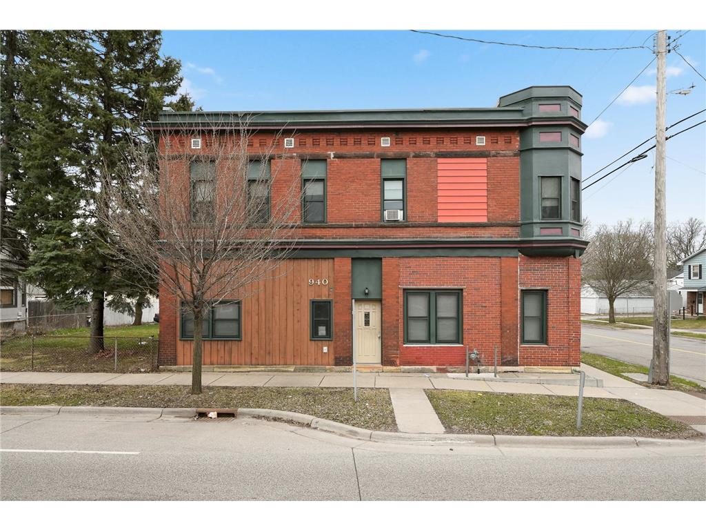 940 3rd Street E Saint Paul MN 55106 7018248 image1