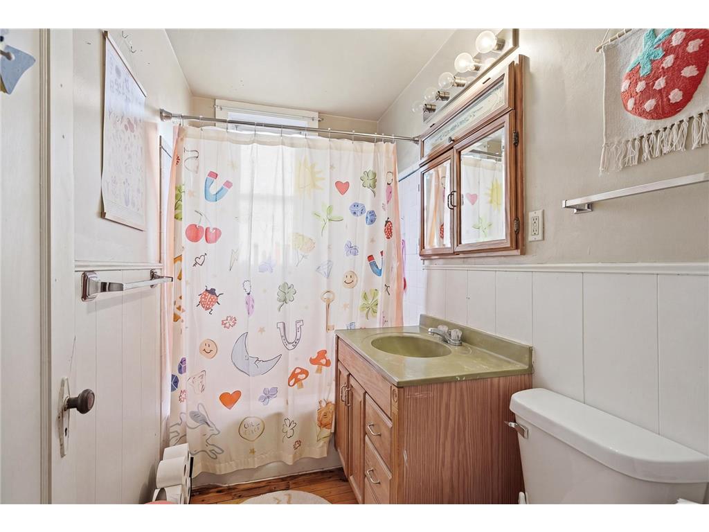 940 3rd Street E Saint Paul MN 55106 7018248 image16