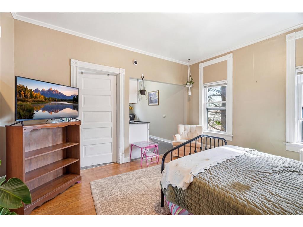 940 3rd Street E Saint Paul MN 55106 7018248 image18