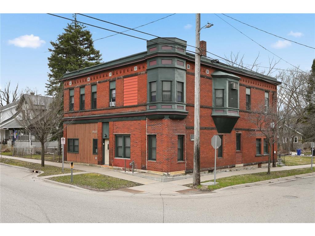 940 3rd Street E Saint Paul MN 55106 7018248 image2