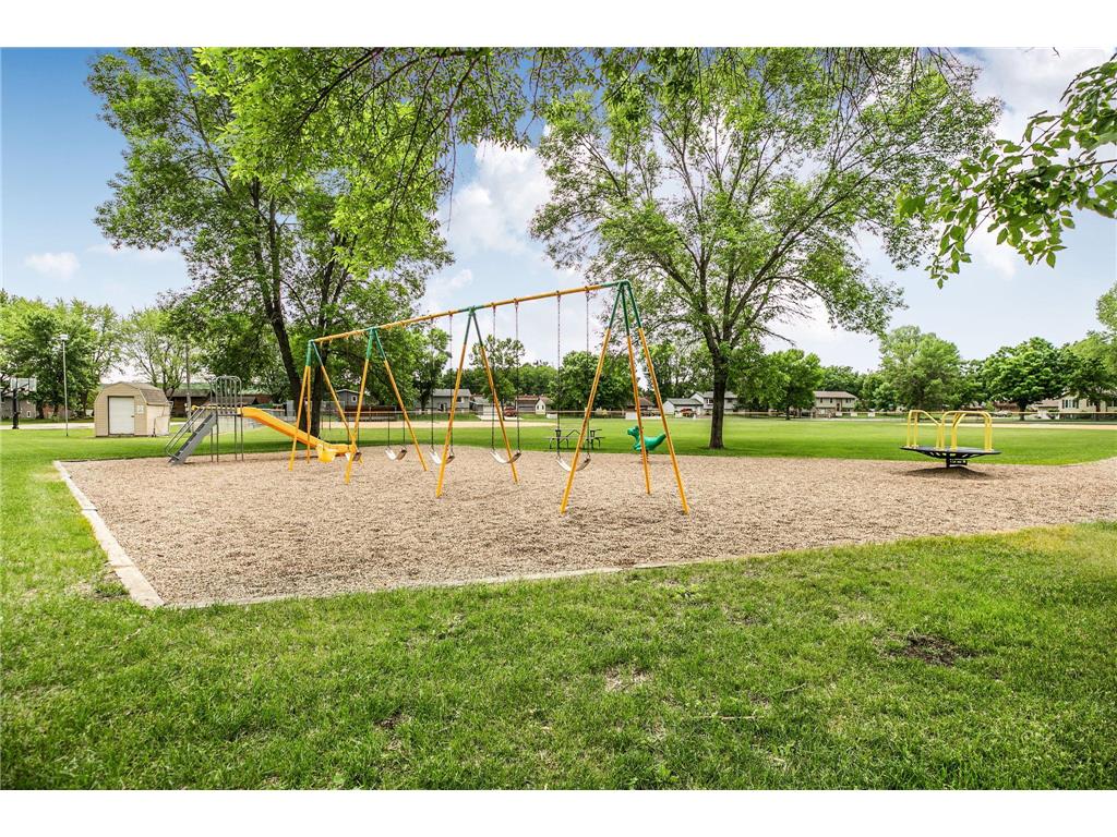 940 Hamlet Drive N Avon MN 56310 - Middle Spunk 7085215 image45