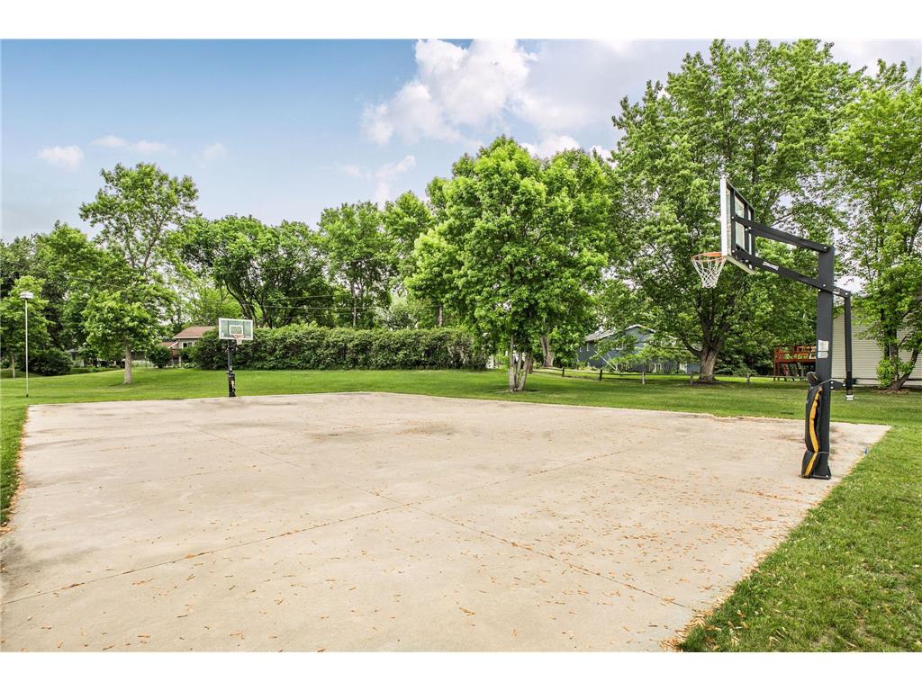 940 Hamlet Drive N Avon MN 56310 - Middle Spunk 7085215 image46