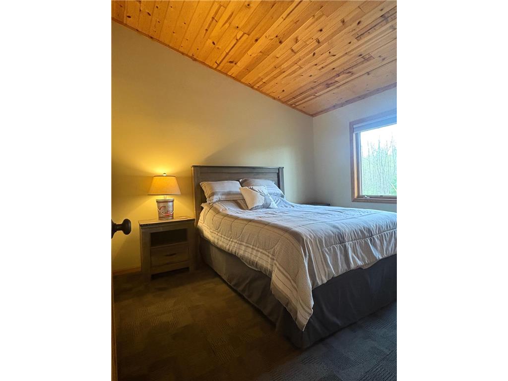 940 Maple Crest Drive NW Hackensack MN 56452 - Woman 7077210 image12