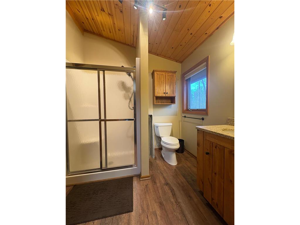 940 Maple Crest Drive NW Hackensack MN 56452 - Woman 7077210 image19