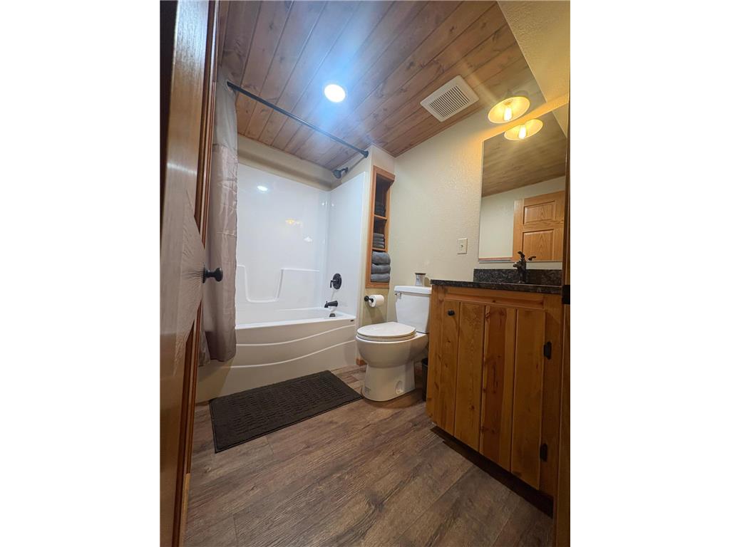 940 Maple Crest Drive NW Hackensack MN 56452 - Woman 7077210 image20