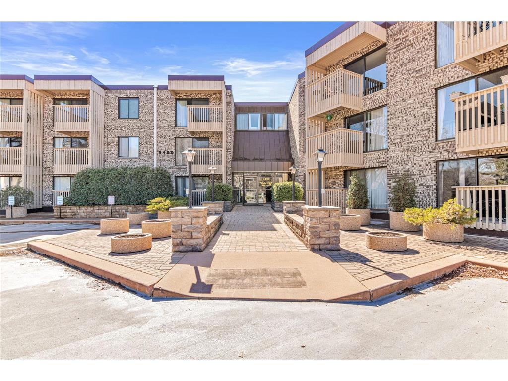 9400 Old Cedar Avenue S #204 Bloomington MN 55425 - Minnesota River 6502454 image1