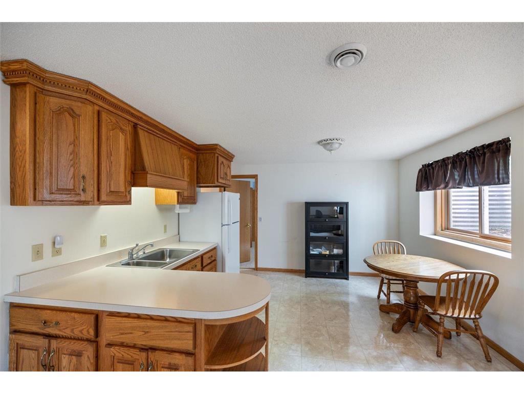 9408 Jennifer Court Chisago City MN 55013 - Green 7086201 image17